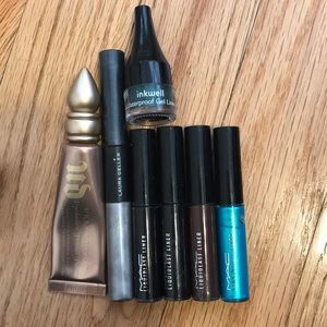 Eye eyeliner and eye primer bundle